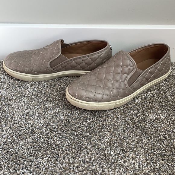 Steve Madden ECENTRCQ SLIP-ON SNEAKER - Picture 2 of 5